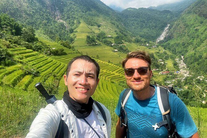 Private Trekking through Terraces Rice Fields in Sapa - Ta Van Village: Giay culture for a shorter, meaningful finish