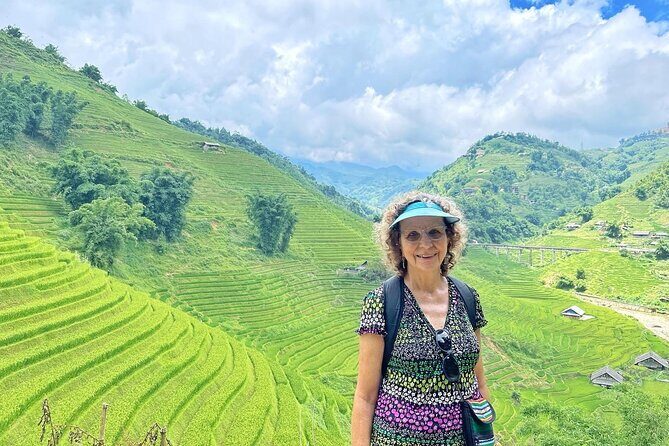 Private Trekking through Terraces Rice Fields in Sapa - Lunch that actually helps the hike