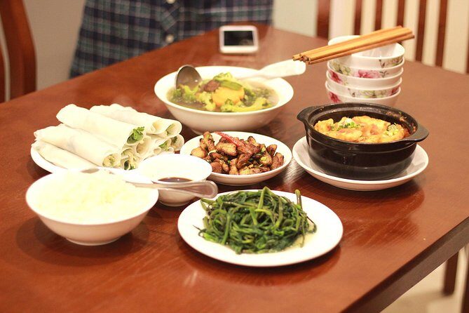 Private Vietnamese Cooking Class in Hanoi with a Local - Meeting Maia (and sometimes Hang or Hong) for a truly personal class