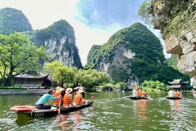Pu Luong & Ninh Binh 3D2N:Explore Nature, Local Life &Hidden Gems - Day 2 transition: swapping trekking stamina for a lodge evening