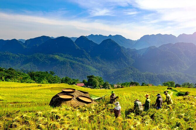 Pu Luong Private Day Tour from Hanoi – Biking & Rafting - Chom Lan and Uoi hamlet: mountain-base views from above