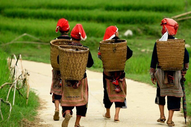 Red Dao village trek and Herbal bath - Getting There and Day-of Flow: Sapa Church Start, Then Back Again