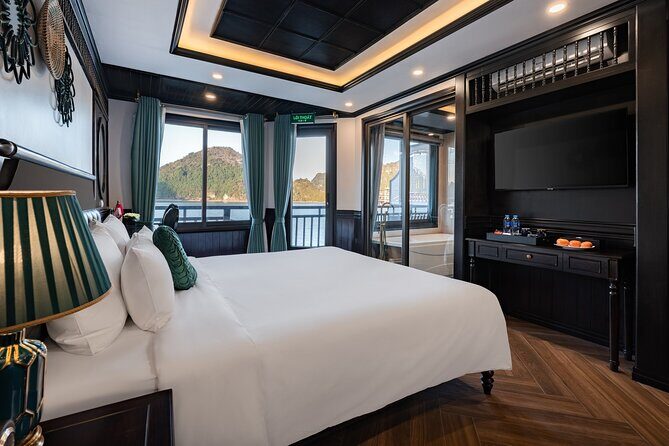 RITA CRUISE - LUXURY 5 STAR CRUISE in HALONG BAY from HANOI - Your cabin: private balcony views and a proper bathtub/shower