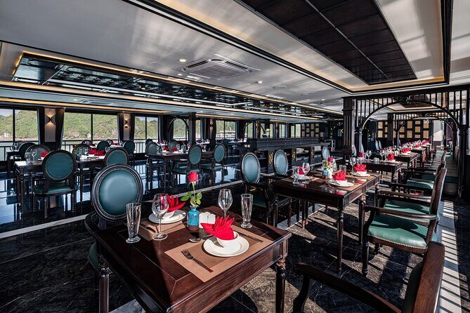 RITA CRUISE - LUXURY 5 STAR CRUISE in HALONG BAY from HANOI - Day 1 onboard activities: cooking class and night squid fishing