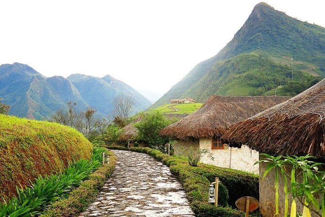 Round - Trip Hanoi - Sapa - Hanoi Private Vehicle Charter - Price and value: what $220 per group really buys