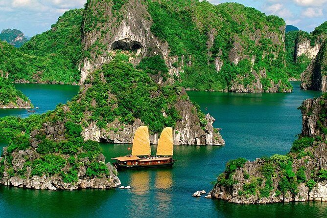 Round-Trip Hanoi to Halong Private Vehicle Charter - Comfort on the road: Wi‑Fi, heating/cooling, and safety gear
