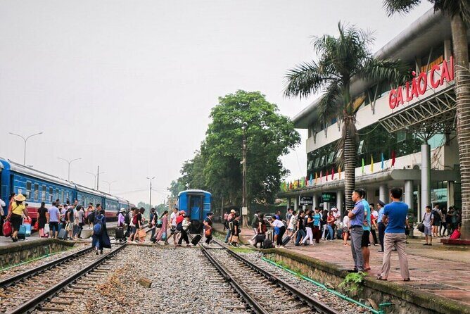 Sapa 3 Days Trekking Tour ( Overnight Train + Homestay + Hotel ) - Ta Van to Giang Ta Chai and Mường Hoa: A lighter trekking day with more variety