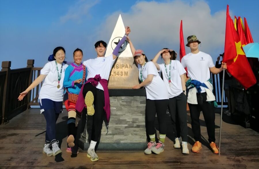 Sapa: Epic 1-Day Trek to Fansipan Mountain Peak - Continuing to the summit: pushing limits without wrecking your day