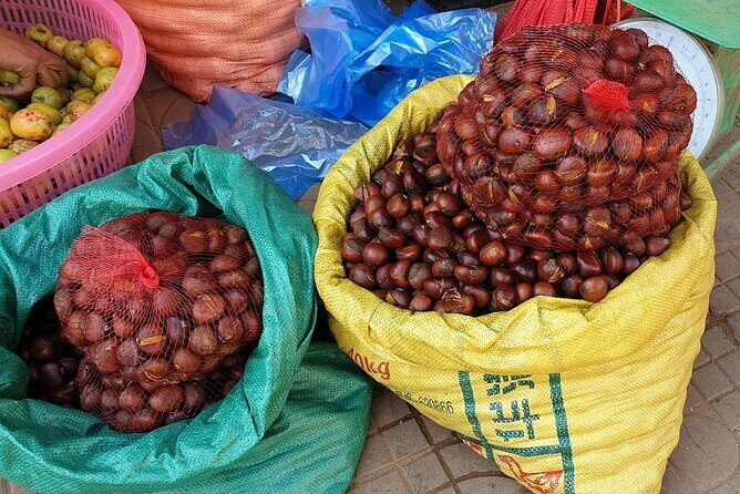Sapa Food Tour – Taste the Authentic Flavors of the Highlands! - Market Time: Buffalo Dried Meat, Sweet Soup, and Seasonal Fruit