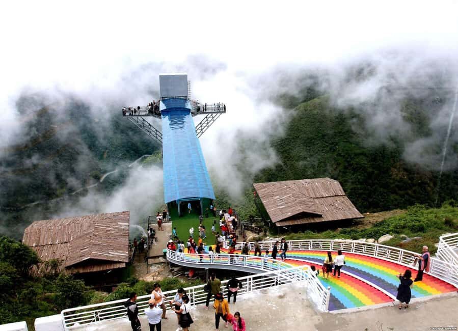 Sapa: Glass Bridge and Silver Waterfall Small Group Tour - Small Group + English Guide: The Pace Feels Personal