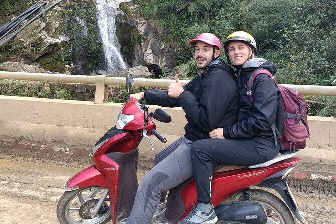 Sapa Loop Full Day Motorbike Tour with Lunch - The Mid-Mountain Stops: Bản Hang Đá and Sau Chua Viewpoints