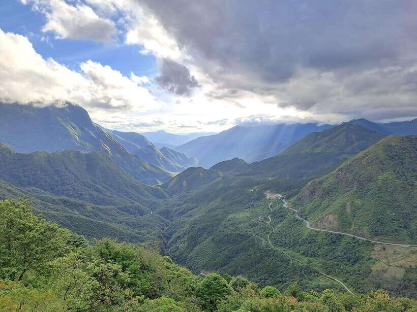 Sapa: Love Silver Waterfall, LonelyTree in Heaven-Rice Field - Love and Silver Waterfalls in the Sapa jungle