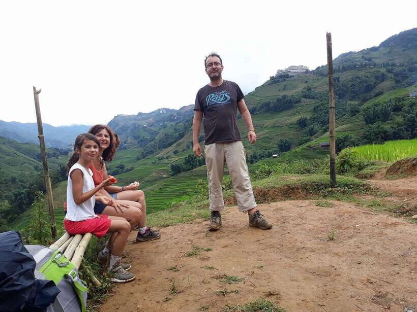 Sapa: Love Silver Waterfall, LonelyTree in Heaven-Rice Field - San Sa Ho village and the hemp-and-indigo weaving stop