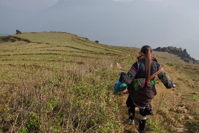 Sapa Mountain View and Villages Trek - The guide makes the tour: what you can expect from Gio-style pacing