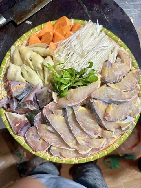 Sapa Night Market Experience – BBQ, Hotpot & Black Chicken - Sapa BBQ (Nướng Sapa): mountain herbs, charcoal, and mắc khén