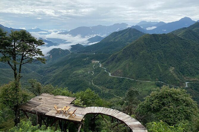 Sapa Private Car Tour to Silver & Love Waterfalls and Lonely Tree - O Quy Ho Glass Bridge: nerves, heights, and a separate 500,000 VND ticket