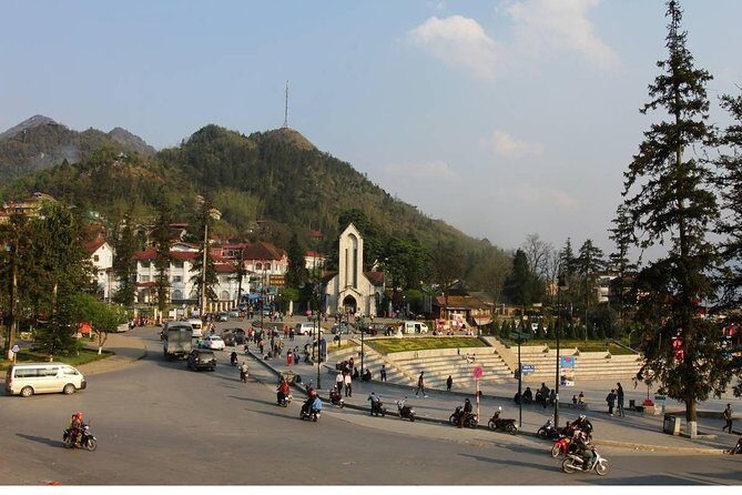 Sapa Private Trekking Through Rice Terraced Fields - 1Day - Stop 3: Ta Van — Giay Community and More Photo Time