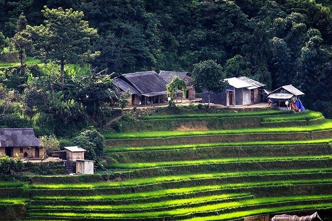 Sapa Tours 2D1N stay At 4 stars hotel nice Sleeping Bus TRANSFER - Day 1: Cat Cat and Sin Chai, Plus Waterfalls and Crafts