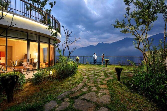 Sapa Trekking Tour by Night Train from Hanoi 3 Nights - 2 days - Day 1 in Sapa: Cat Cat Hmong village and the first taste of village life