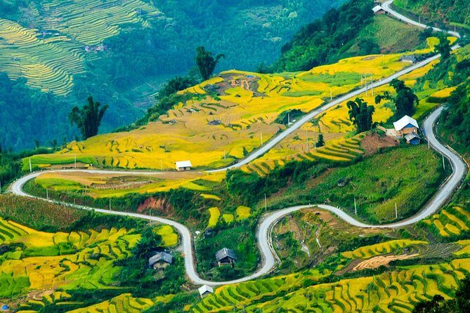 Sapa Villages trekking and homestay 2 Days/ 1 night package tour: best selling - Day 2 early wake-up and the bamboo forest-to-silk-waterfall trek