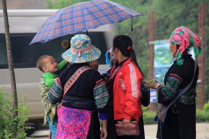 Sapa Villages trekking and homestay 2 Days/ 1 night package tour: best selling - Timing and weather: how to avoid the usual Sa Pa disappointment