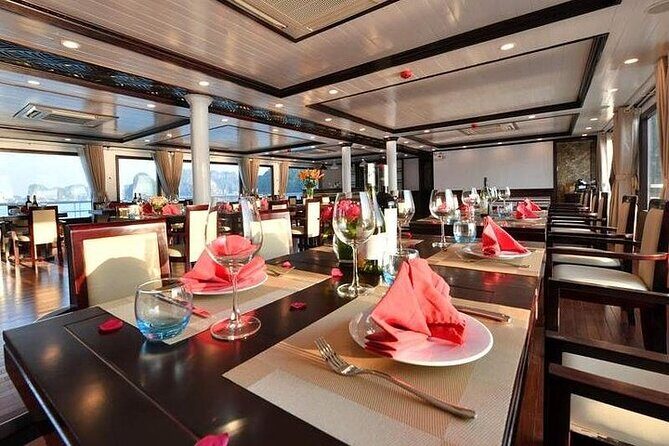 Sapphire Cruise 3 Days Tour into Halong Bay (2 Nights on Boat ) - Day 3: Lan Ha in the morning, then lunch and back to Hanoi
