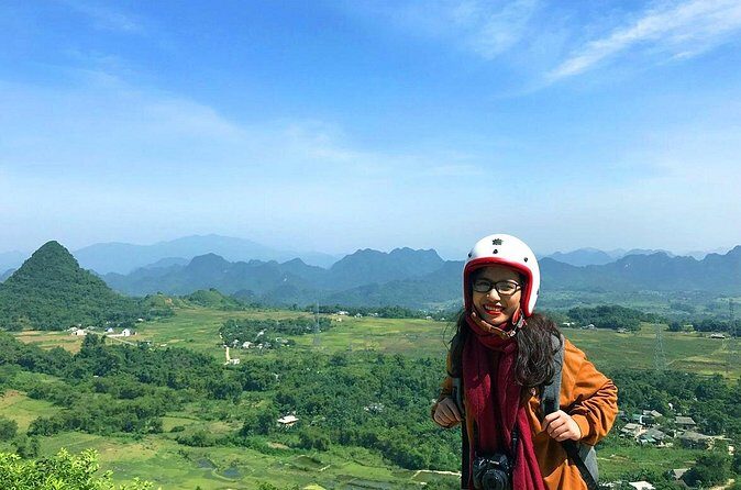 Shared Mai Chau Valley Bus and Hiking Experience - Cycling through Mai Chau: rice paddies, villages, and fabric know-how