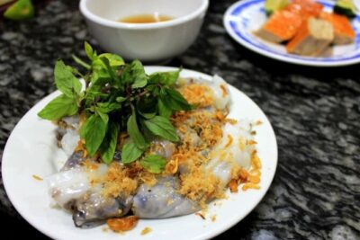 Small Group Hanoi Street Food Walking Tour with Local Guide - The guide makes or breaks a street food night
