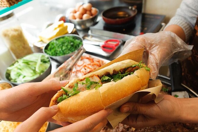 Small Group Hanoi Street Food Walking Tour with Local Guide - Small group size: you actually get to ask questions