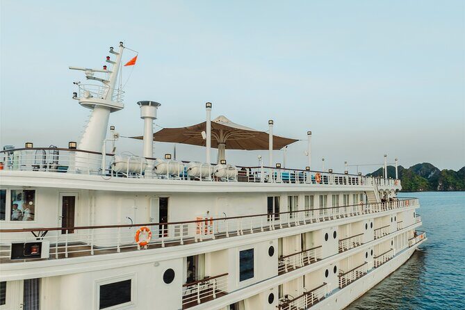 Stellar Cruise Full Day Explore Halong Bay - Bai Tu Long Bay: the “see a lot” portion of the cruise