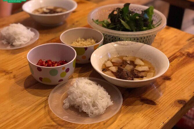 Street Food Tour Hanoi By Walking - Hoàn Kiếm Lake walking street: the night-view moment from a secret cafe