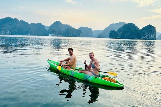 Sunset and Plankton Bioluminescent Night Kayak Lan Ha Bay - Night kayaking: the plankton bioluminescence moment