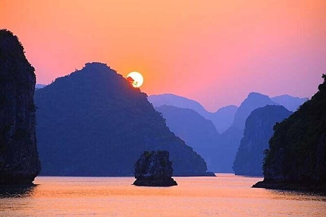 Sunset Tour in Lan Ha Bay | 4-star Daiichi Cruise - Why Daiichi Cruise feels like the easiest way to do Lan Ha sunset