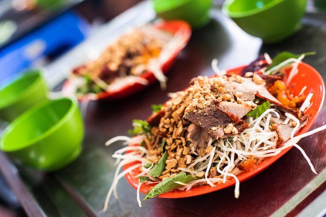 Tasting 8 Different Hanoi Street Foods at Noon Time - Who This Tour Fits Best (and Who Might Skip It)