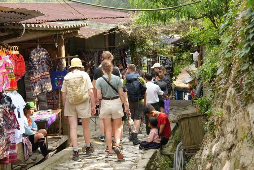 Terraced Trails & Hotel Comfort Sapa Express ( 2D/1N ) - Your 3-Star Hotel Night: Sapa Retreat Condotel or Delta Sapa Hotel