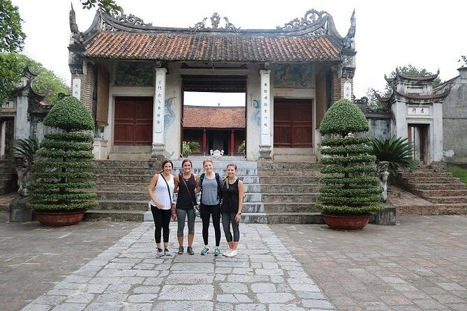 The insider's Hanoi 4.5 hours All highlight Places & Train Street - Phu Tay Ho lakeside and flower-farm season changes
