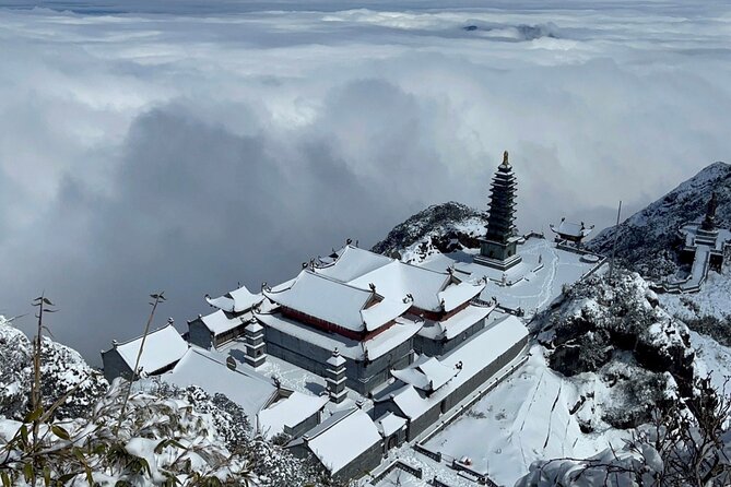 Tour to Sapa town and Cat Cat Village at the Fansipan Mountain - Fansipan cable car and the cloud mood that changes everything