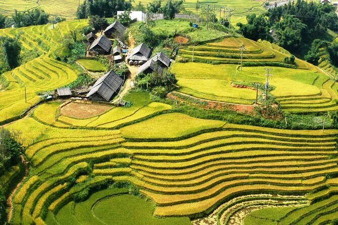 Trek Adventure in Ta Van Village, Lao Chai - The Ta Van finish: secondary school pickup and a quick return to Sapa