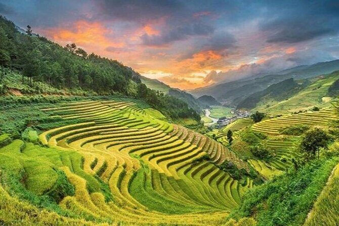 Trek Adventure in Ta Van Village, Lao Chai - Group dynamics: why a 15-person cap helps