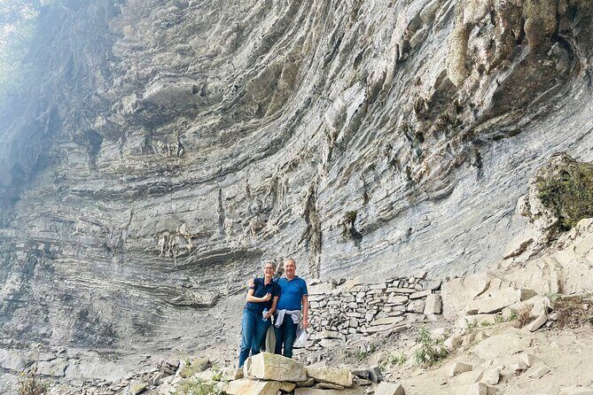 Trekking the White Cliff Ma Pi Leng Pass Adventure - Tu Than Rock check-in: the Nho Que River view hits early