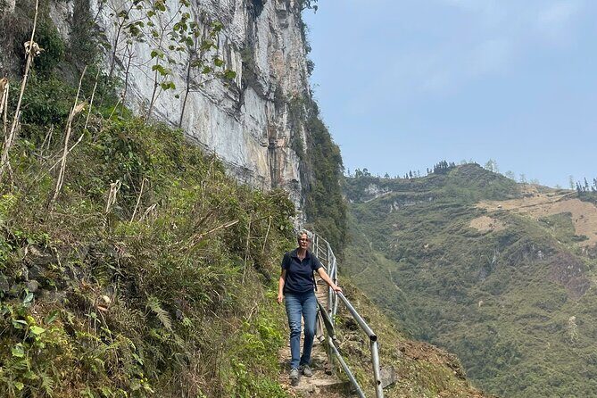 Trekking the White Cliff Ma Pi Leng Pass Adventure - Tu San Canyon and the Nho Que River: the views you’re paying for