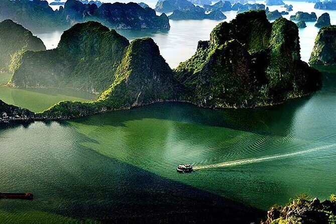 V Spirit Cruises Halong Bay 2 Days/1 Night 5 Star - Day 1: Halong Bay cruise, lunch onboard, and Sung Sot Cave
