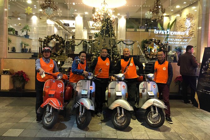 Vespa Tour HANOI BACK STREETS: FOOD+LOCAL LIFE+CULTURE & FUN - Setting off: St. Joseph’s Cathedral and the first photo burst