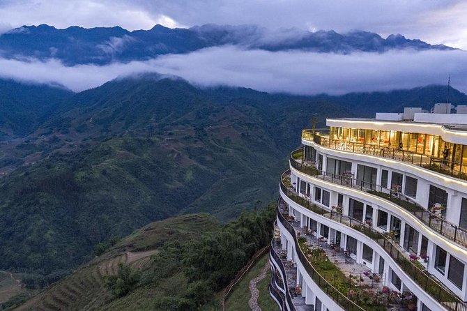 VIP LUXURY Sapa 2D1N -TRANSFER BY LUX LIMOUSINE CAR (Stay at 5* hotel) - From Hanoi to Sapa: timing, comfort, and what to expect on the road