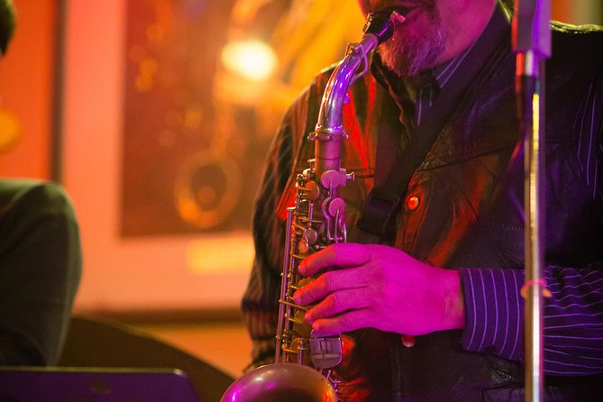 Walking Street Food Tour and Hidden Music - Walking the Night: How the 3-Hour Route Keeps You Moving