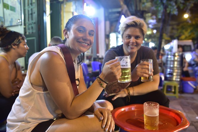 Walking Street Food Tour and Hidden Music - Stop Three: Hàng Bạc Bánh Mì Hoi An (30 minutes)
