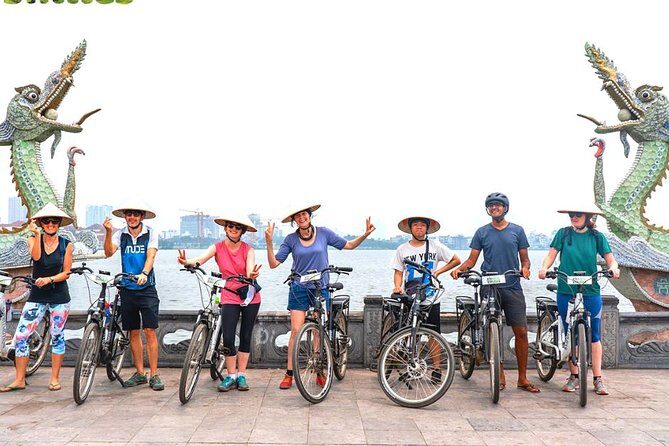 West Lake Journey by E-Bike - Tay Ho Temple: shifting from island drama to lake-side calm