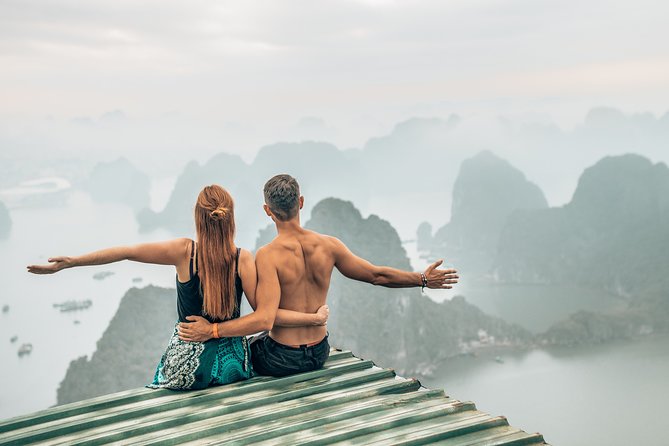 ️ Ha Long Bay Instagram Tour: Most Famous Spots (Private & All-Inclusive) - Bai Tho Mountain (Poem Mountain): a panorama stop that earns its time